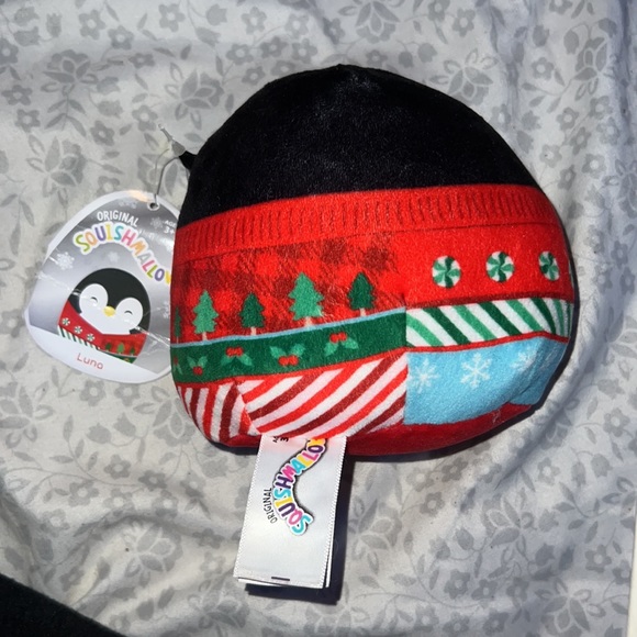Luna 4 inch holiday squishmallow - Picture 2 of 3